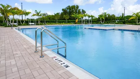 Exterior - 2455 SE 23rd Rd, Homestead, FL 33035 photo 4 of 6