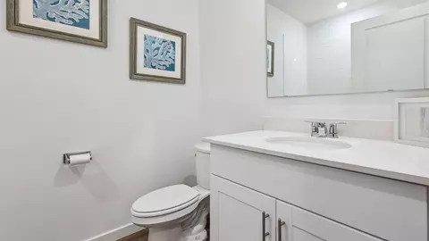 Bath - 2745 Kinsale Ln, Ormond Beach, FL 32174 photo 2 of 2