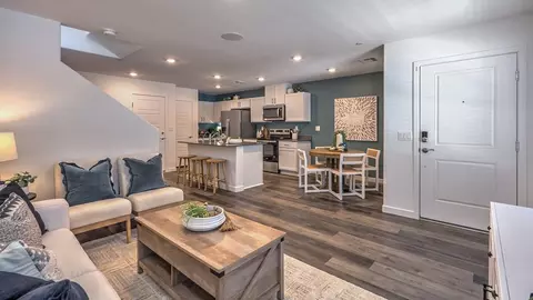 998 Desert Spruce St, Las Vegas, NV 89107