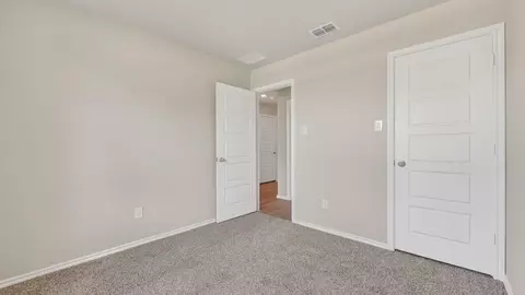 Bedroom - 176 Pinehurst Dr, Boyd, TX 76023 photo 5 of 9