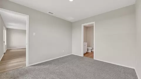 Bedroom - 176 Pinehurst Dr, Boyd, TX 76023 photo 2 of 9