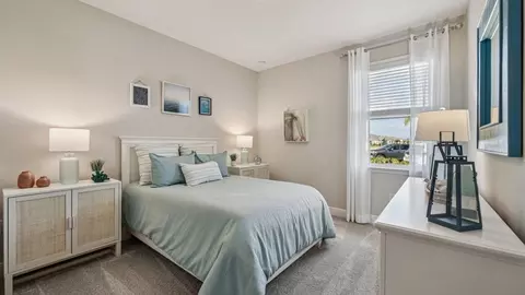 Bedroom - 2214 Elegant Mnr Cir, Edgewater, FL 32141 photo 4 of 4