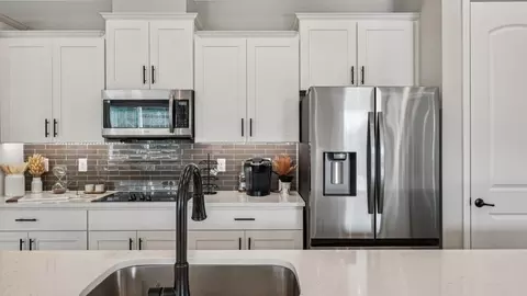 Kitchen - 2214 Elegant Mnr Cir, Edgewater, FL 32141 photo 4 of 7