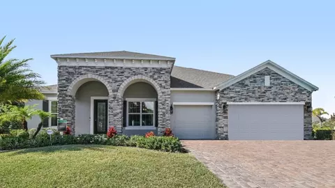 Exterior - 2214 Elegant Mnr Cir, Edgewater, FL 32141 photo 16 of 24