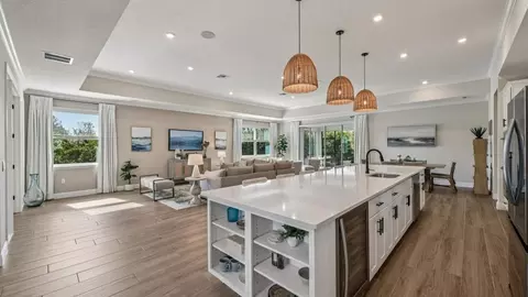 Kitchen - 2214 Elegant Mnr Cir, Edgewater, FL 32141 photo 2 of 7