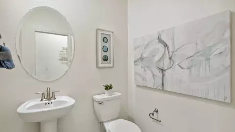 Bath - 3720 Juniper Berry Dr, Reno, NV 89521 photo 4 of 6