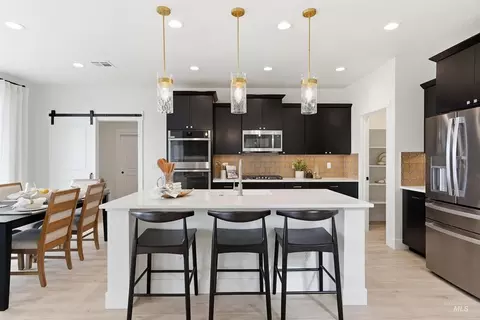 1920 Windhelm St, Caldwell, ID 83607