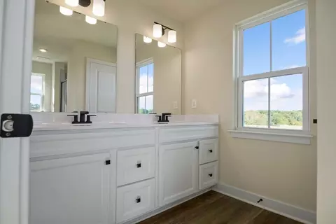Bath - 240 Jango Cir, Greer, SC 29651 photo 2 of 2