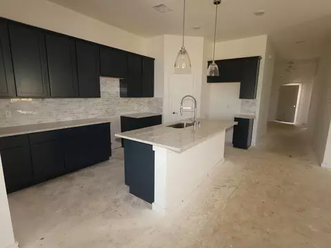 1070 Garnet Star Dr, La Marque, TX 77568