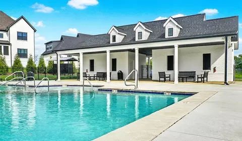 Exterior - 5946 Hunt Valley Dr, Spring Hill, TN 37174 photo 9 of 10