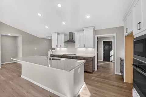 Kitchen - 181 Arpent Aly, Saint Charles, MO 63301 photo 1 of 1