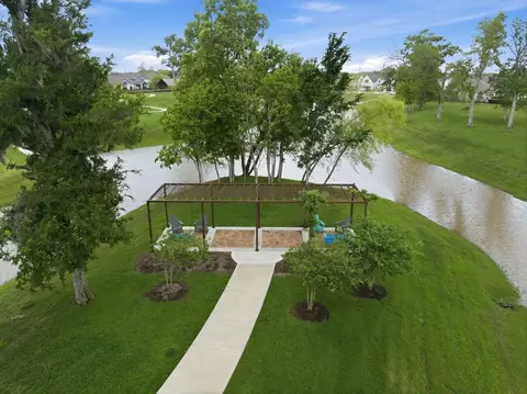 View/Area - 8427 Shyleaf Ct, Fulshear, TX 77441 photo 6 of 13