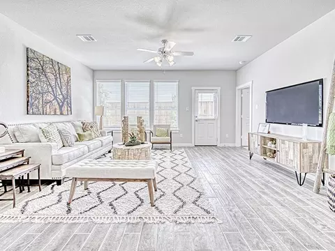Living - 8427 Shyleaf Ct, Fulshear, TX 77441 photo 1 of 1