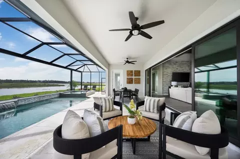 Exterior - 13514 Shadow Creek Trl, Parrish, FL 34219 photo 7 of 12