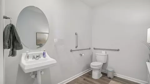 Bath - 4131 Oswin Dr, Murfreesboro, TN 37129 photo 6 of 7