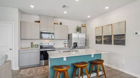 Kitchen - 4131 Oswin Dr, Murfreesboro, TN 37129 photo 4 of 5