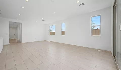 Living - 8050 W Granada Rd, Phoenix, AZ 85035 photo 1 of 9