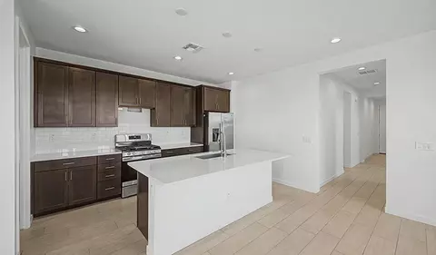 Entry Way - 8050 W Granada Rd, Phoenix, AZ 85035 photo 1 of 6