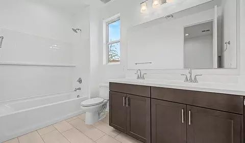 Bath - 8050 W Granada Rd, Phoenix, AZ 85035 photo 3 of 10
