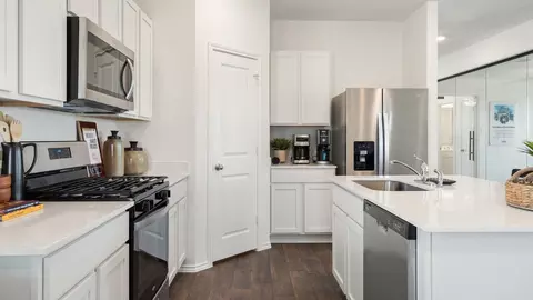 Kitchen - 1122 Celosia Loop, Kyle, TX 78640 photo 5 of 6