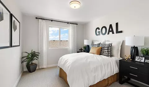 Bedroom - 1713 N 79th Dr, Phoenix, AZ 85035 photo 2 of 10
