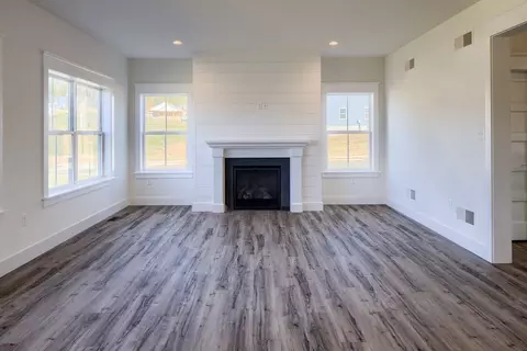 Living - 151 Thompson Rd, Kennett Square, PA 19348 photo 18 of 36