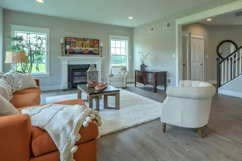 Living - 151 Thompson Rd, Kennett Square, PA 19348 photo 24 of 36