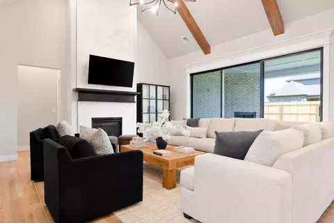 Living - 2920 E Northampton St, Broken Arrow, OK 74014 photo 10 of 13