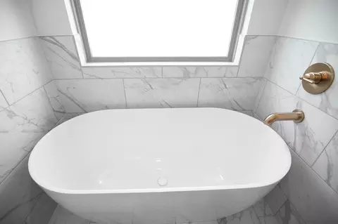 Bath - 2920 E Northampton St, Broken Arrow, OK 74014 photo 8 of 18