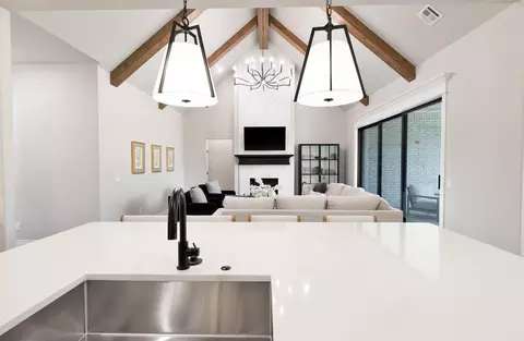 Kitchen - 2920 E Northampton St, Broken Arrow, OK 74014 photo 13 of 19