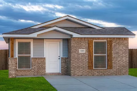Exterior - 7911 8, Amarillo, TX 79118 photo 6 of 10