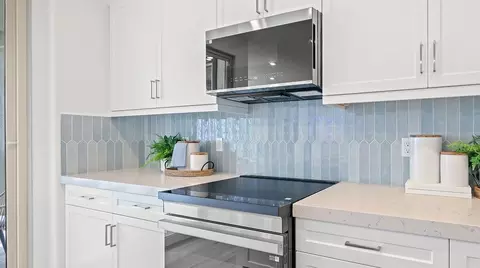 Kitchen - 260 Larkspur Way, Oceanside, CA 92057 photo 4 of 6