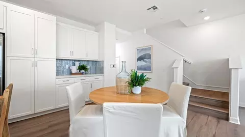 Dining - 260 Larkspur Way, Oceanside, CA 92057 photo 1 of 1