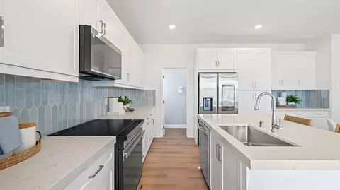 Kitchen - 260 Larkspur Way, Oceanside, CA 92057 photo 2 of 6