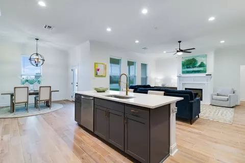Kitchen - 252 Spring Grove Loop, Thibodaux, LA 70301 photo 2 of 4