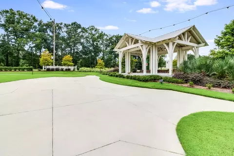 Exterior - 252 Spring Grove Loop, Thibodaux, LA 70301 photo 4 of 6