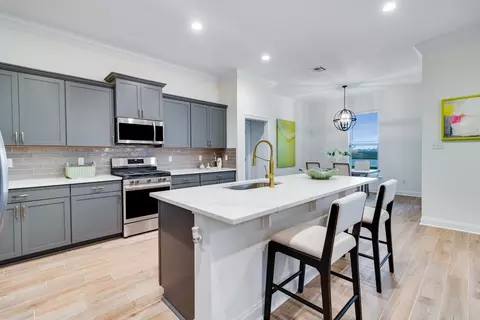 Kitchen - 252 Spring Grove Loop, Thibodaux, LA 70301 photo 3 of 4
