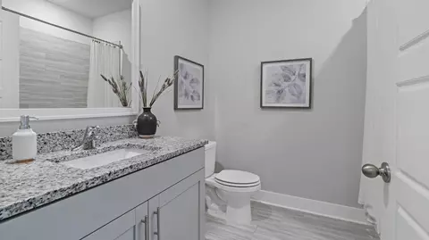 Bath - 117 Gateway Dr, Jackson, TN 38305 photo 4 of 9