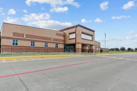 Exterior - 158 Hudson Ln, Justin, TX 76247 photo 3 of 9