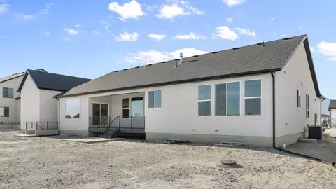 Exterior - 718 N 1600 E, Salem, UT 84653 photo 4 of 23