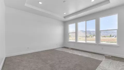Living - 718 N 1600 E, Salem, UT 84653 photo 3 of 6