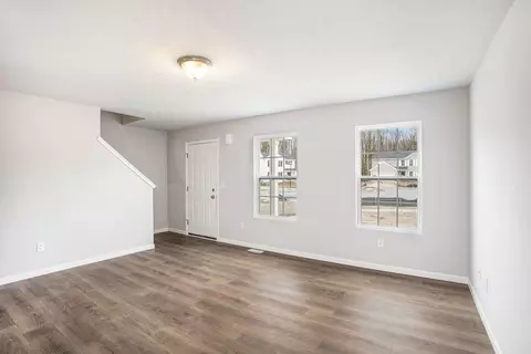 Living - 1124 Mechanic St, Big Rapids, MI 49307 photo 2 of 7