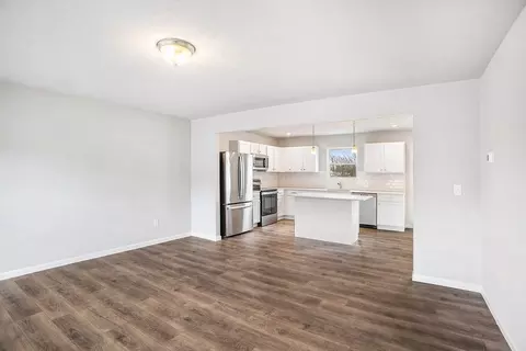 Living - 1124 Mechanic St, Big Rapids, MI 49307 photo 3 of 7
