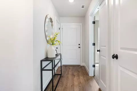 Entry Way - 545 Taft St, Umatilla, OR 97882 photo 1 of 1