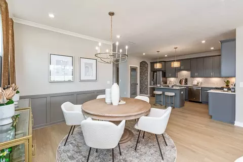 Dining - 3801 Circollo Dr, Covington, KY 41017 photo 5 of 6