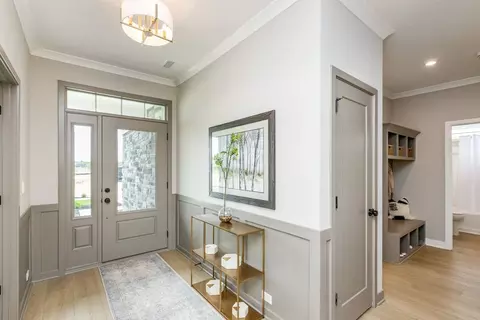 Entry Way - 3801 Circollo Dr, Covington, KY 41017 photo 5 of 7