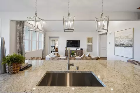 450 Farmhouse Ln, Dixon, CA 95620