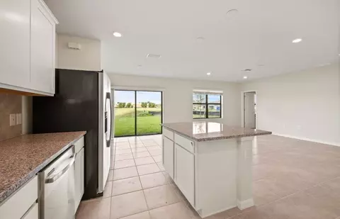 Kitchen - 42497 Cascade Dr, Punta Gorda, FL 33982 photo 4 of 7