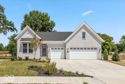 9570 Hemingway Dr, Indianapolis, IN 46239