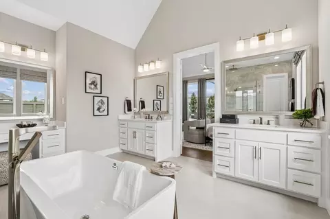 Bath - 2313 Junction Dr, Celina, TX 75009 photo 4 of 8